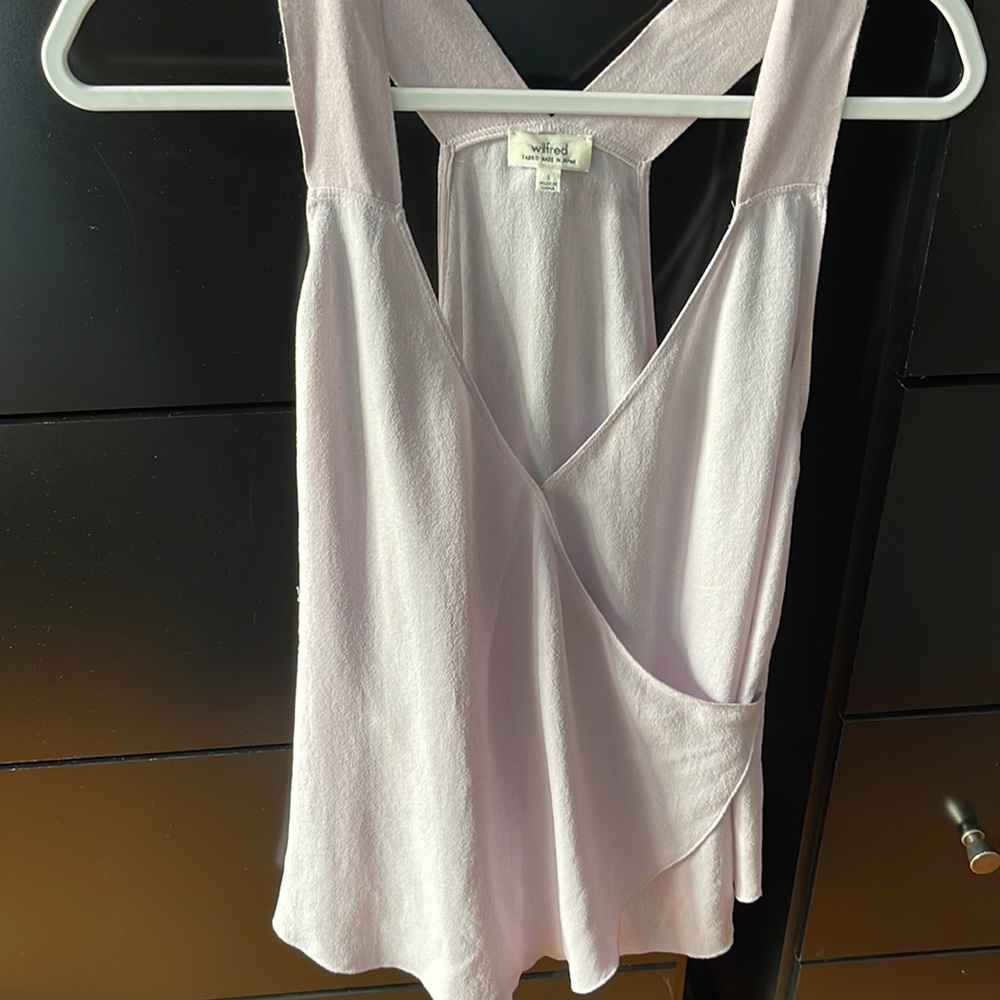 Beautiful Aritzia lavender tank